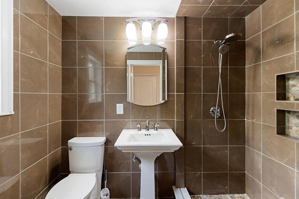 90 Strawberry Lane, Abington MA 02351 photo 24