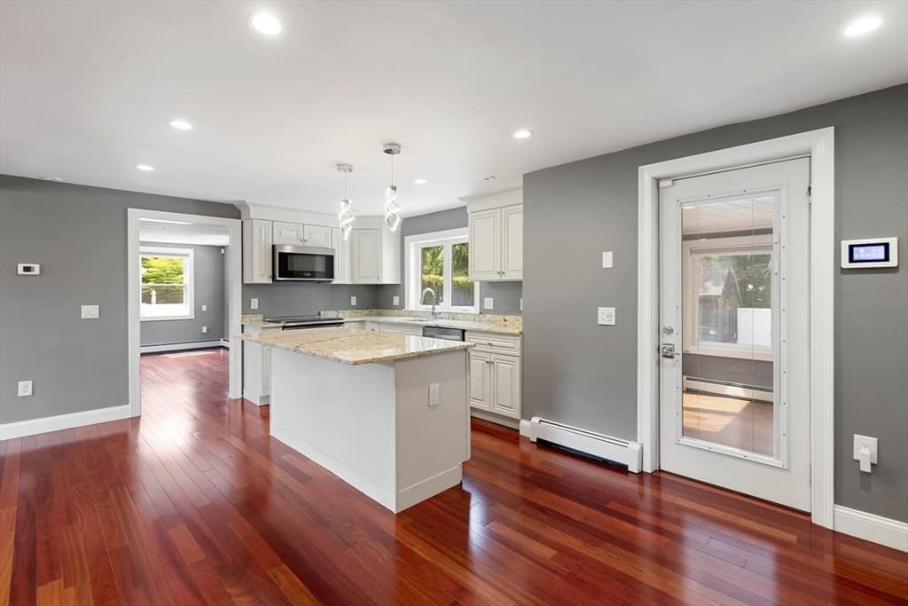 90 Strawberry Lane, Abington MA 02351 photo 4