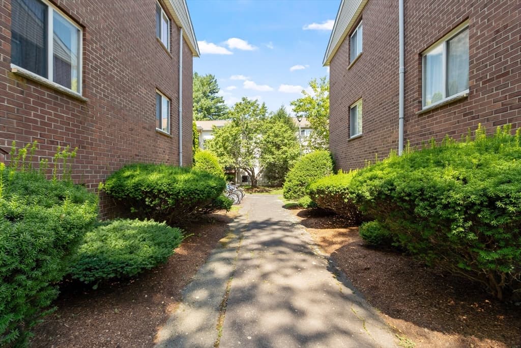 16 Appleton Park # E4, Ipswich MA 01938 photo 6