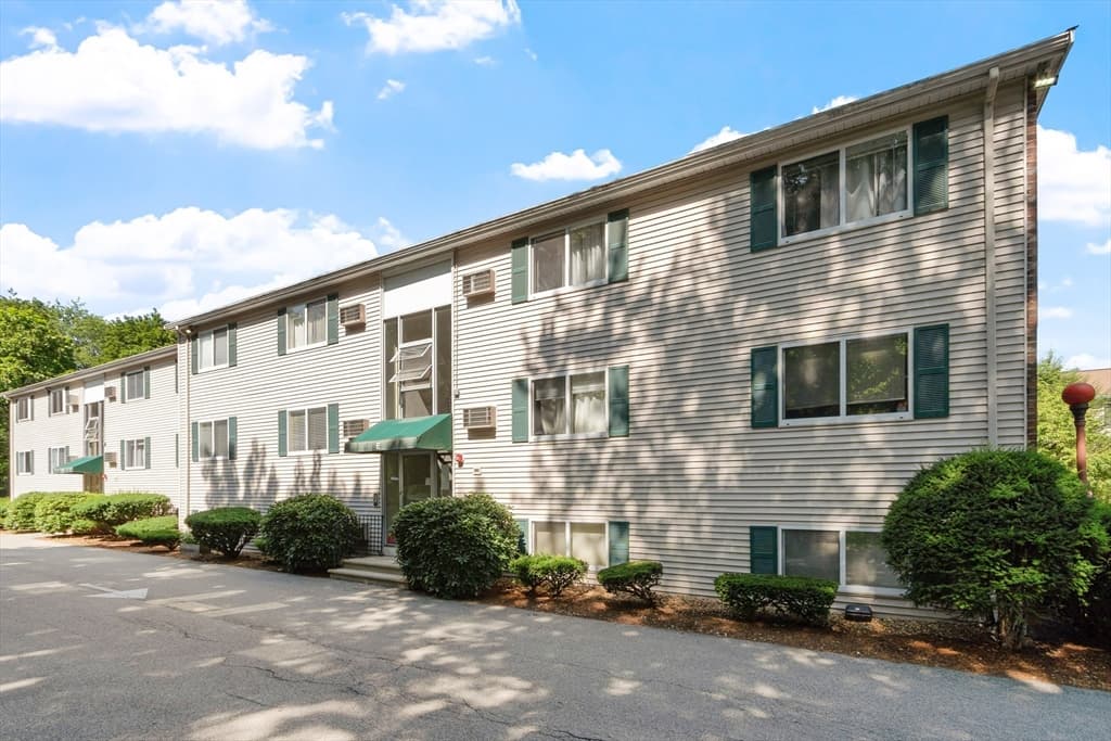 16 Appleton Park # E4, Ipswich MA 01938 photo 3