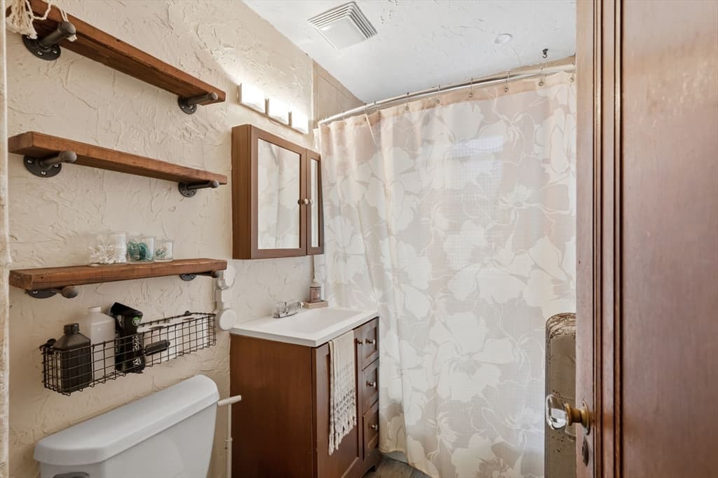 37 Davis St # 37, Quincy MA 02170 photo 17