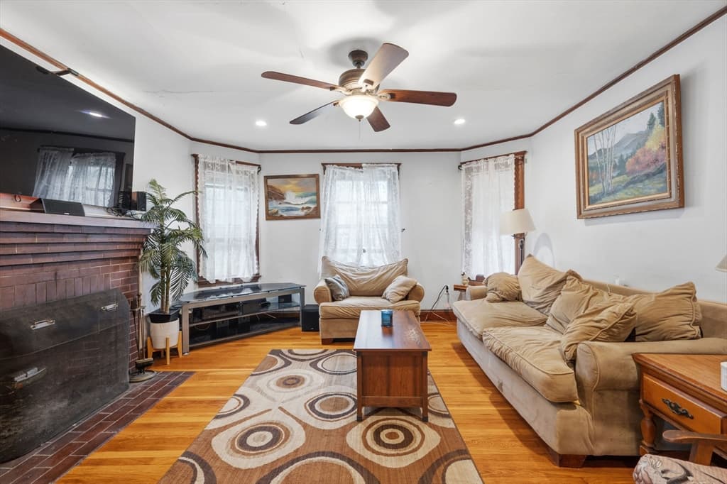37 Davis St # 37, Quincy MA 02170 photo 5