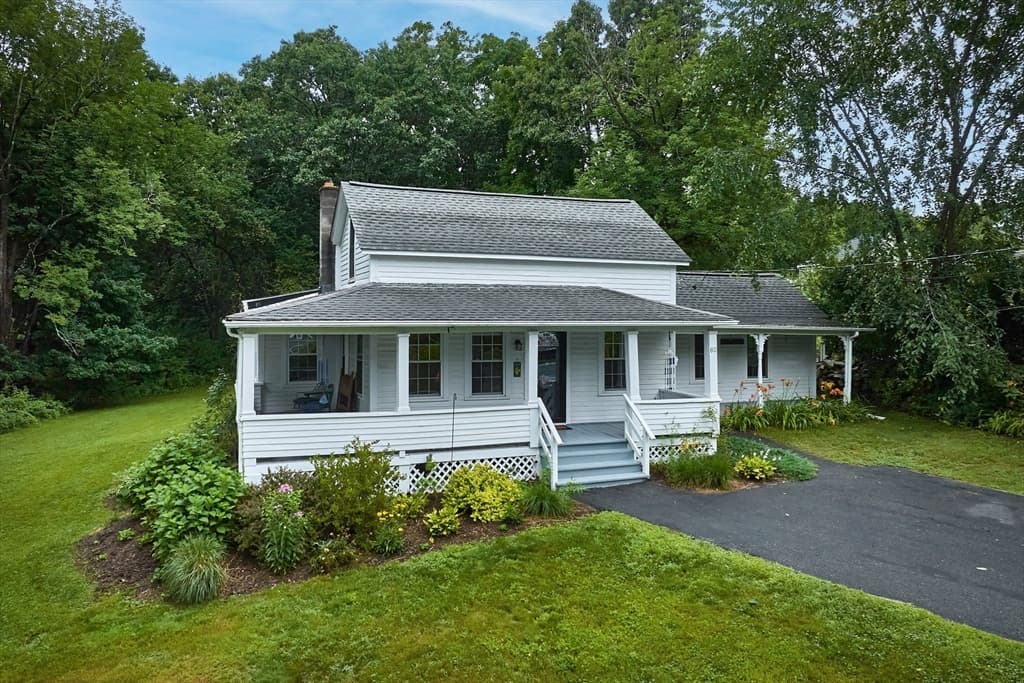 80 Jackson St, Belchertown MA 01007