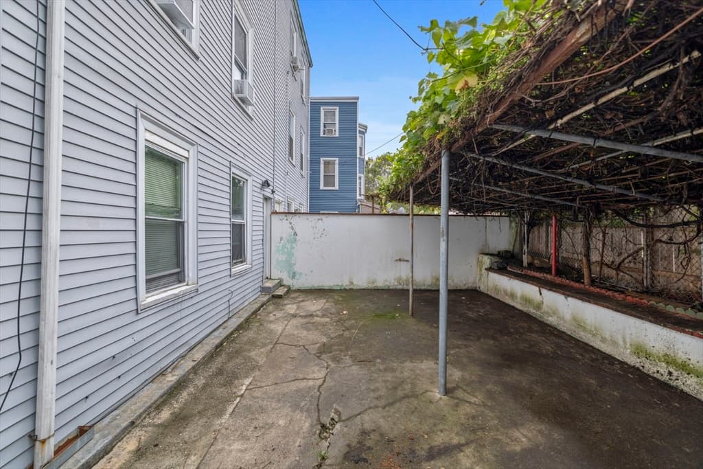 121 George St, Boston MA 02119 photo 9