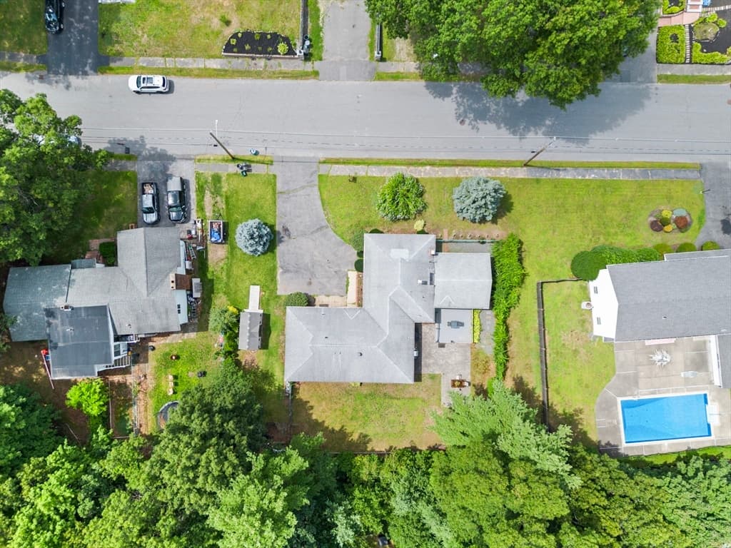 7 Pocahontas Dr, Peabody MA 01960 photo 3