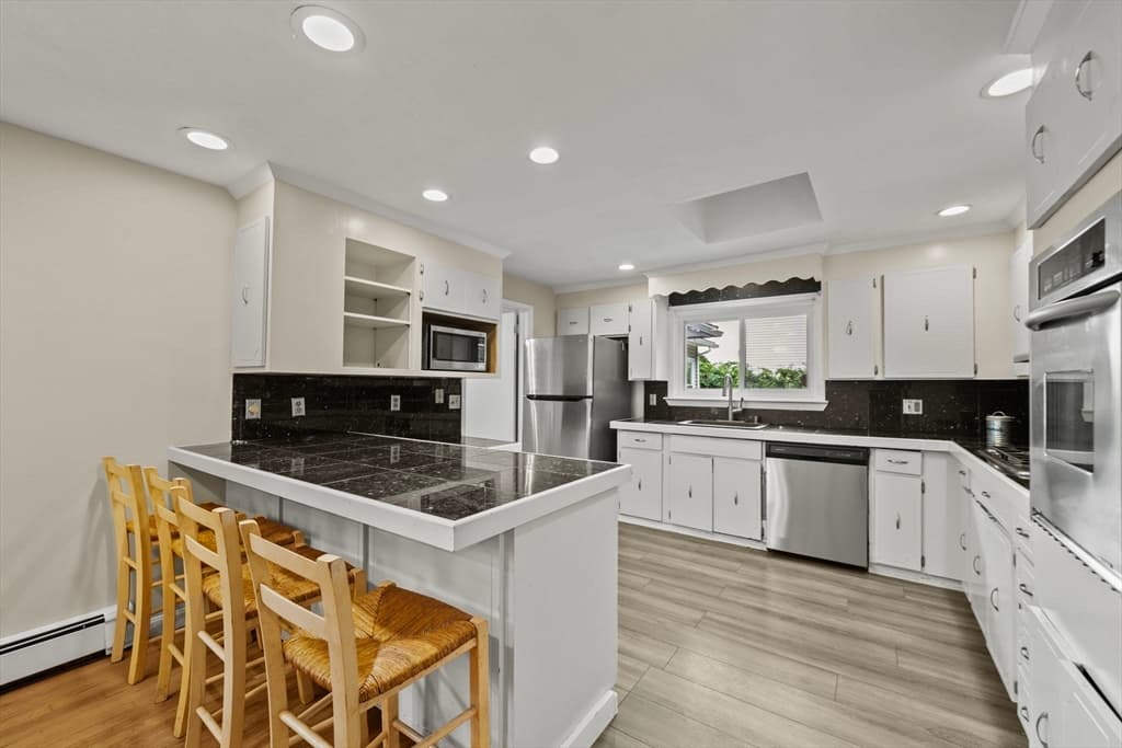 7 Pocahontas Dr, Peabody MA 01960 photo 5