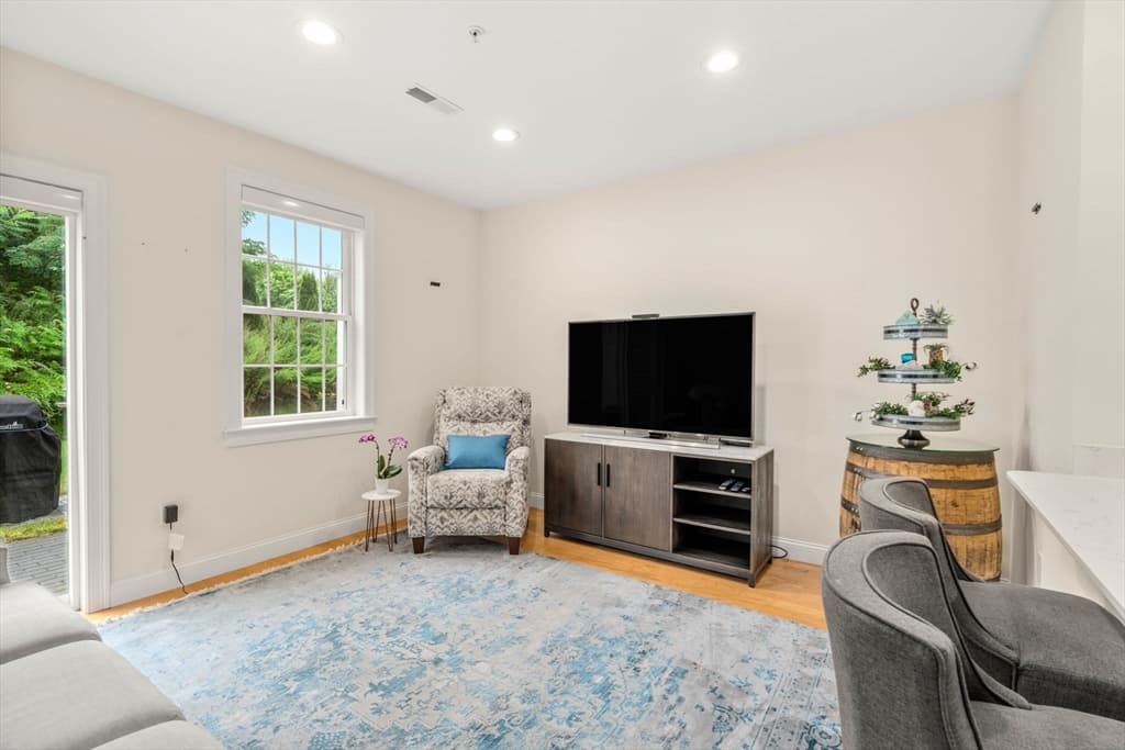 70 Endicott St # 1105, Norwood MA 02062 photo 10