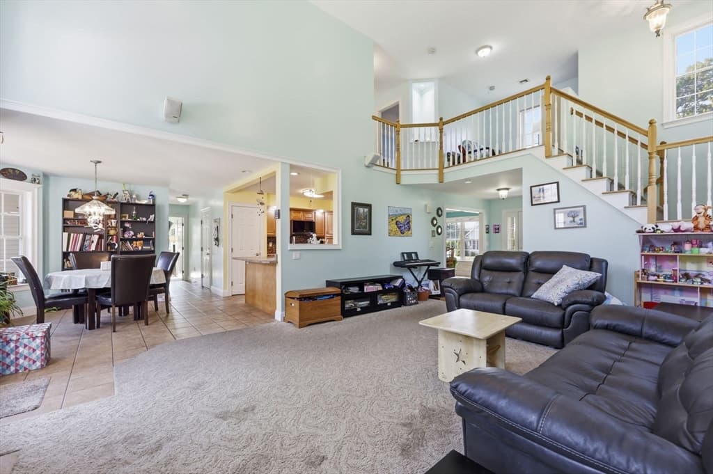 32 Waterford Dr, Westfield MA 01085 photo 7