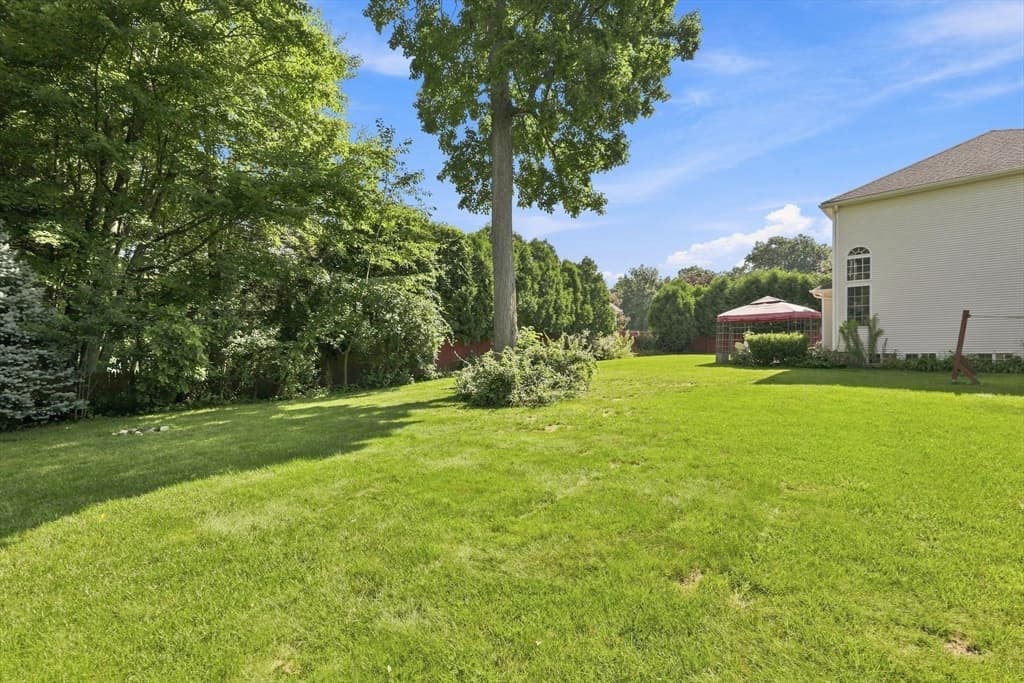 32 Waterford Dr, Westfield MA 01085 photo 32