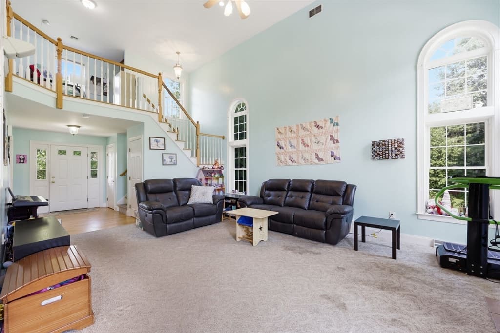 32 Waterford Dr, Westfield MA 01085 photo 9