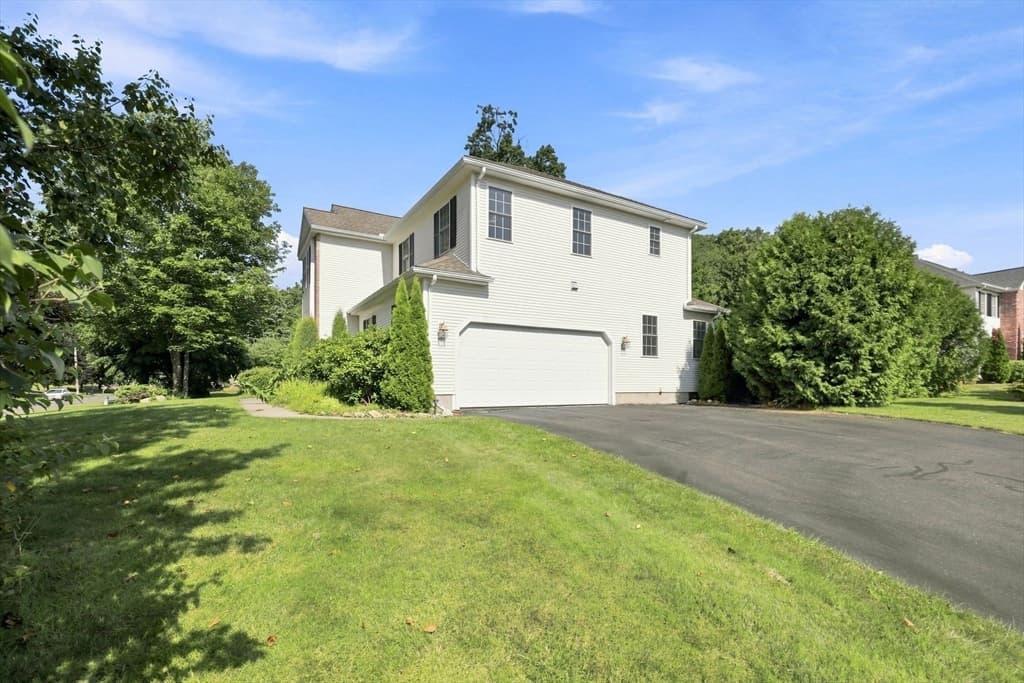 32 Waterford Dr, Westfield MA 01085 photo 31