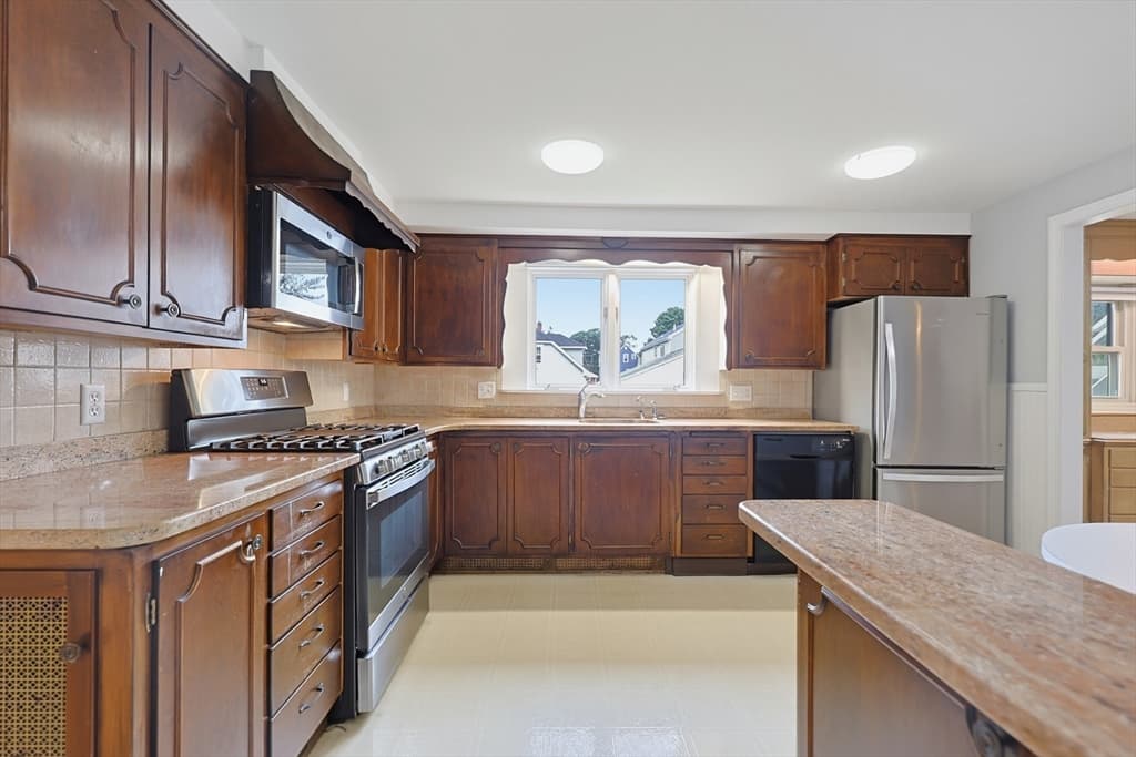 11 Lowe Street Place, Revere MA 02151 photo 2