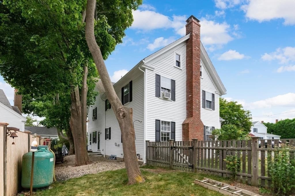 17 Highland Street # 1, Rockport MA 01966 photo 2