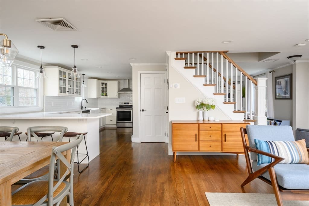 26 French St, Hingham MA 02043 photo 2