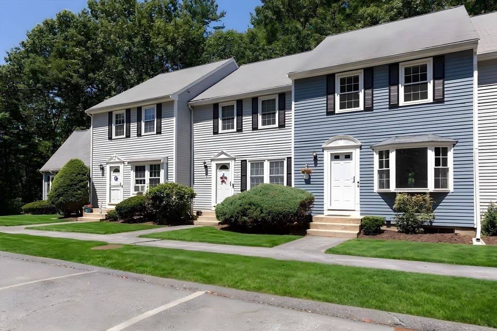 8 Spruce Tree Ln # 28, Norton MA 02766