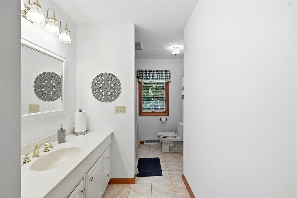 142 Oak Knoll Cir, Ludlow MA 01056 photo 18