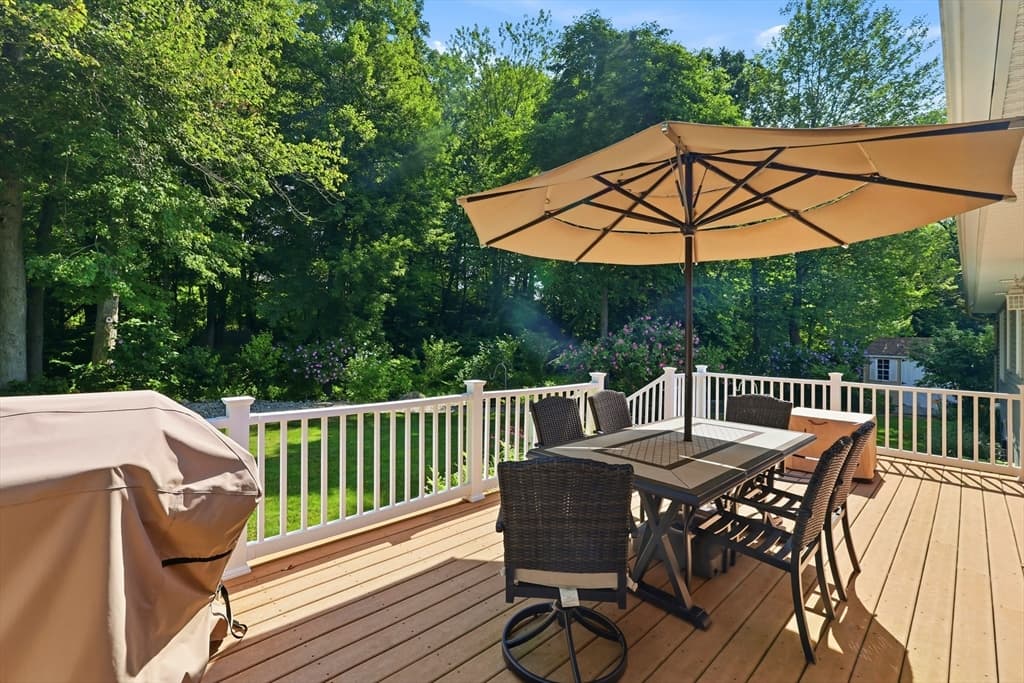 142 Oak Knoll Cir, Ludlow MA 01056 photo 29