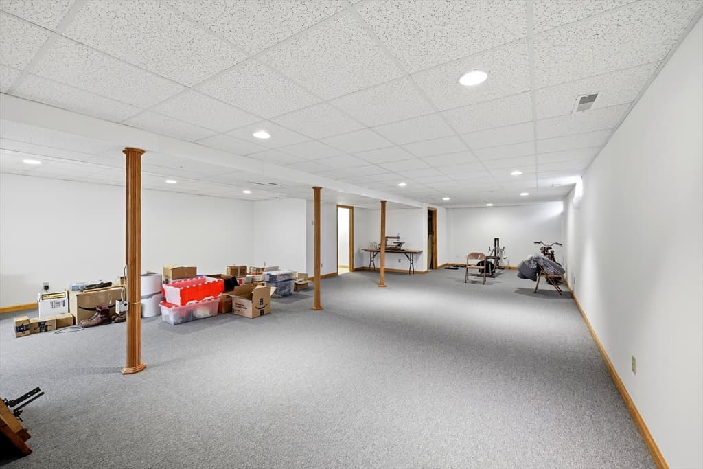 142 Oak Knoll Cir, Ludlow MA 01056 photo 25
