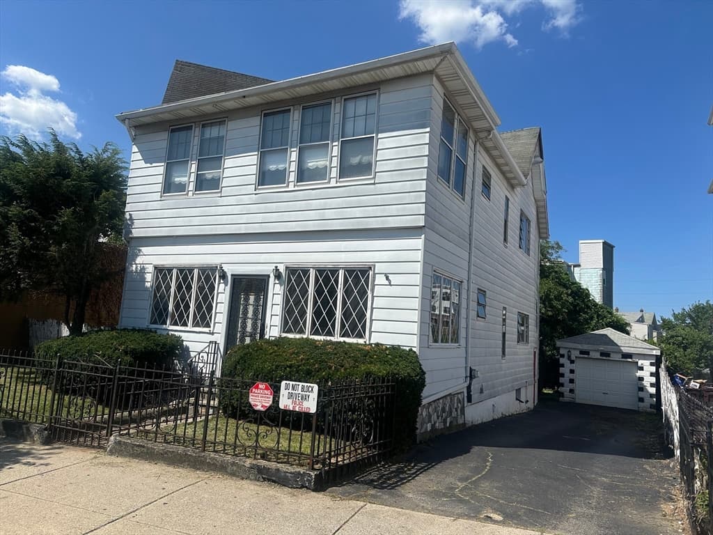 136 Main St, Everett MA 02149 photo 2