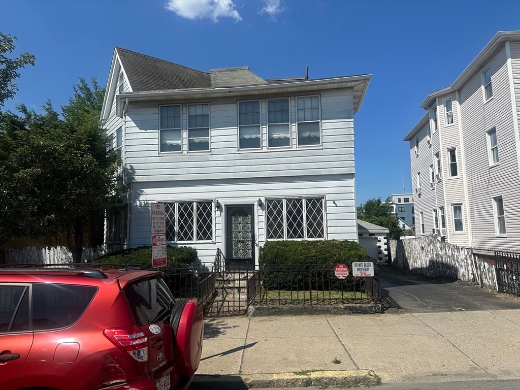 136 Main St, Everett MA 02149 photo 3