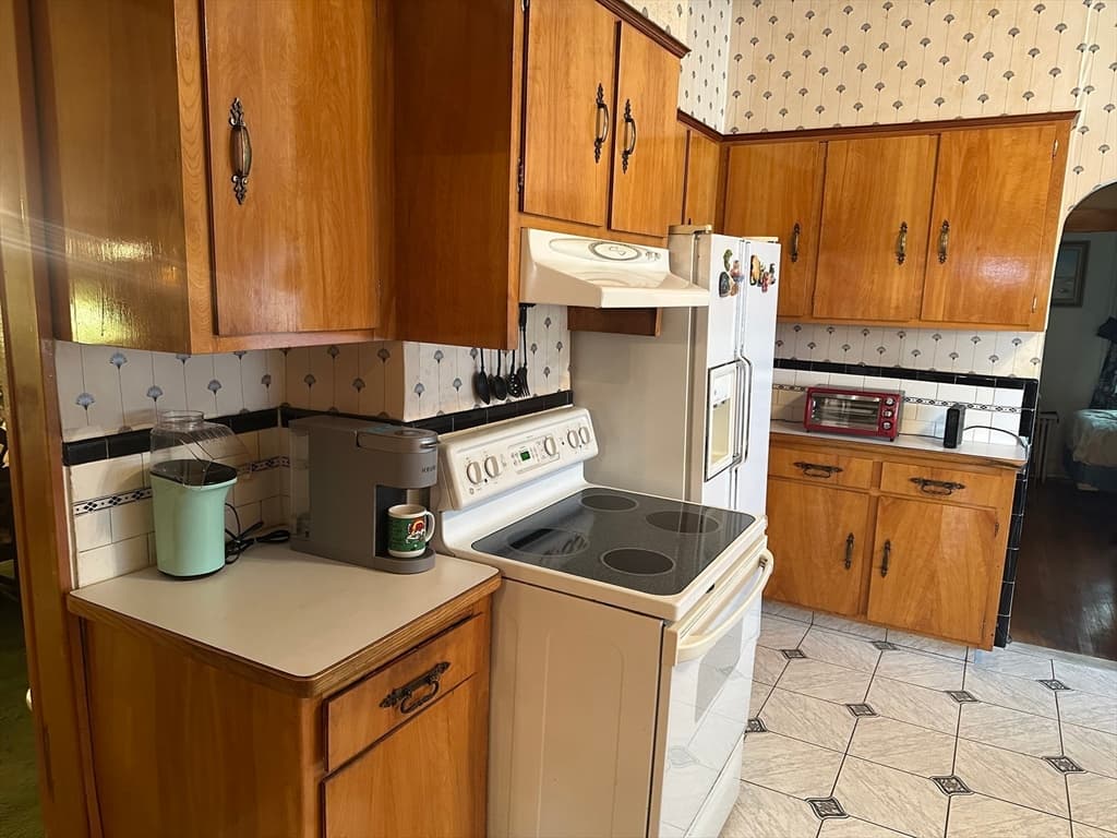 136 Main St, Everett MA 02149 photo 9