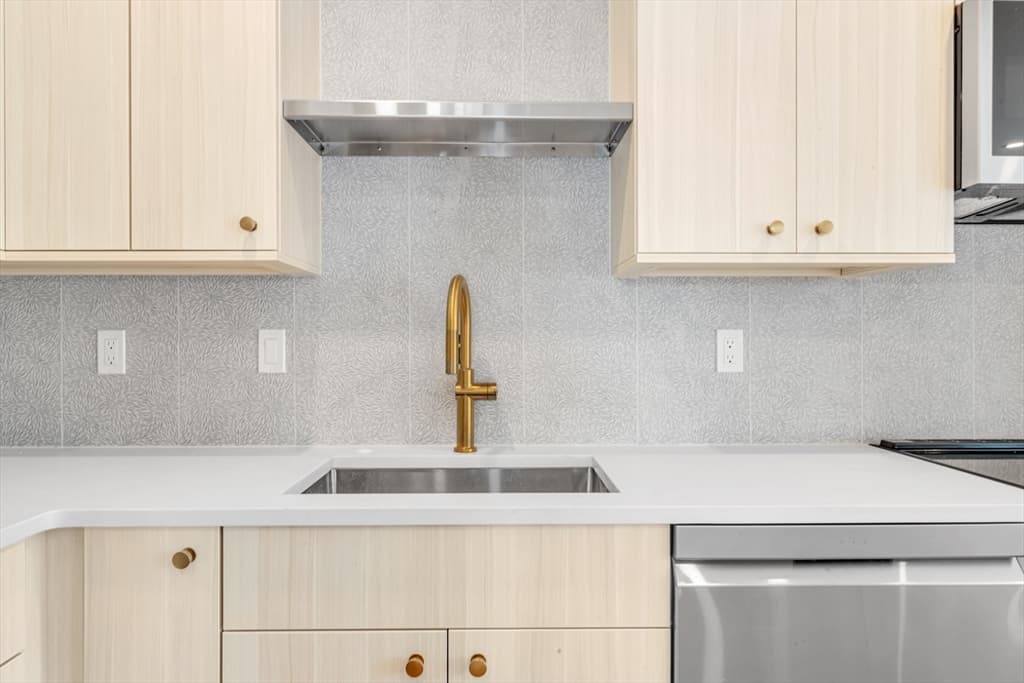 34 Oak Street # 101, Boston MA 02136 photo 6