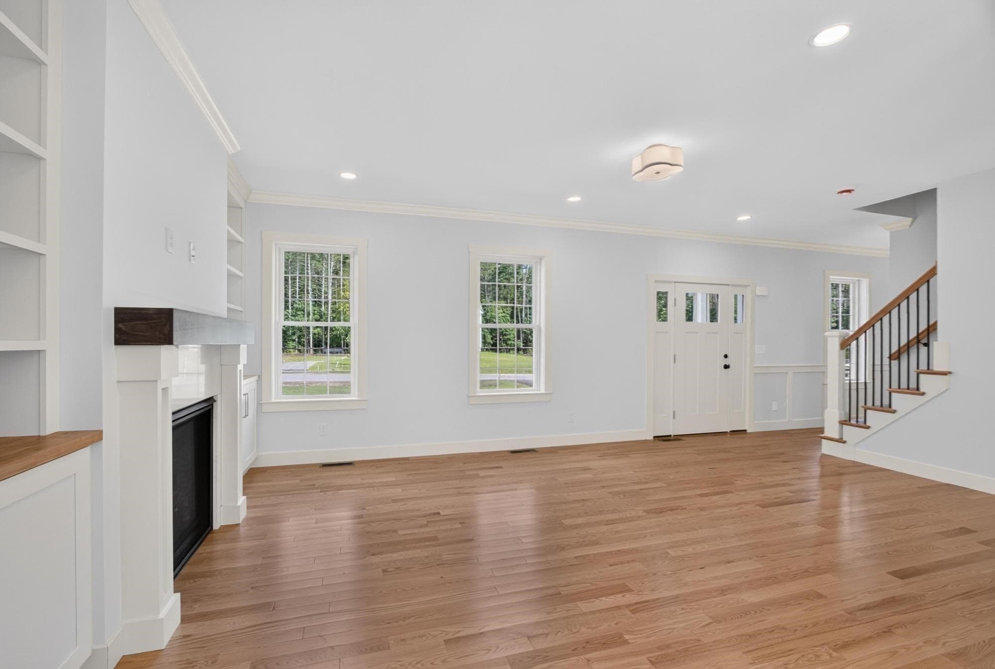 Single Family Residence at 19 Unkety Brook Way, Dunstable MA 01827, photo 12 of 39