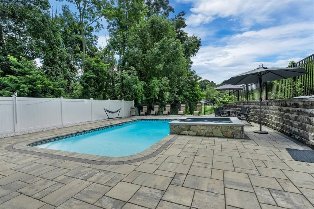 Single Family Residence at 6 Fleuette Drive, Bellingham MA 02019, Bellingham, photo 38 of 41