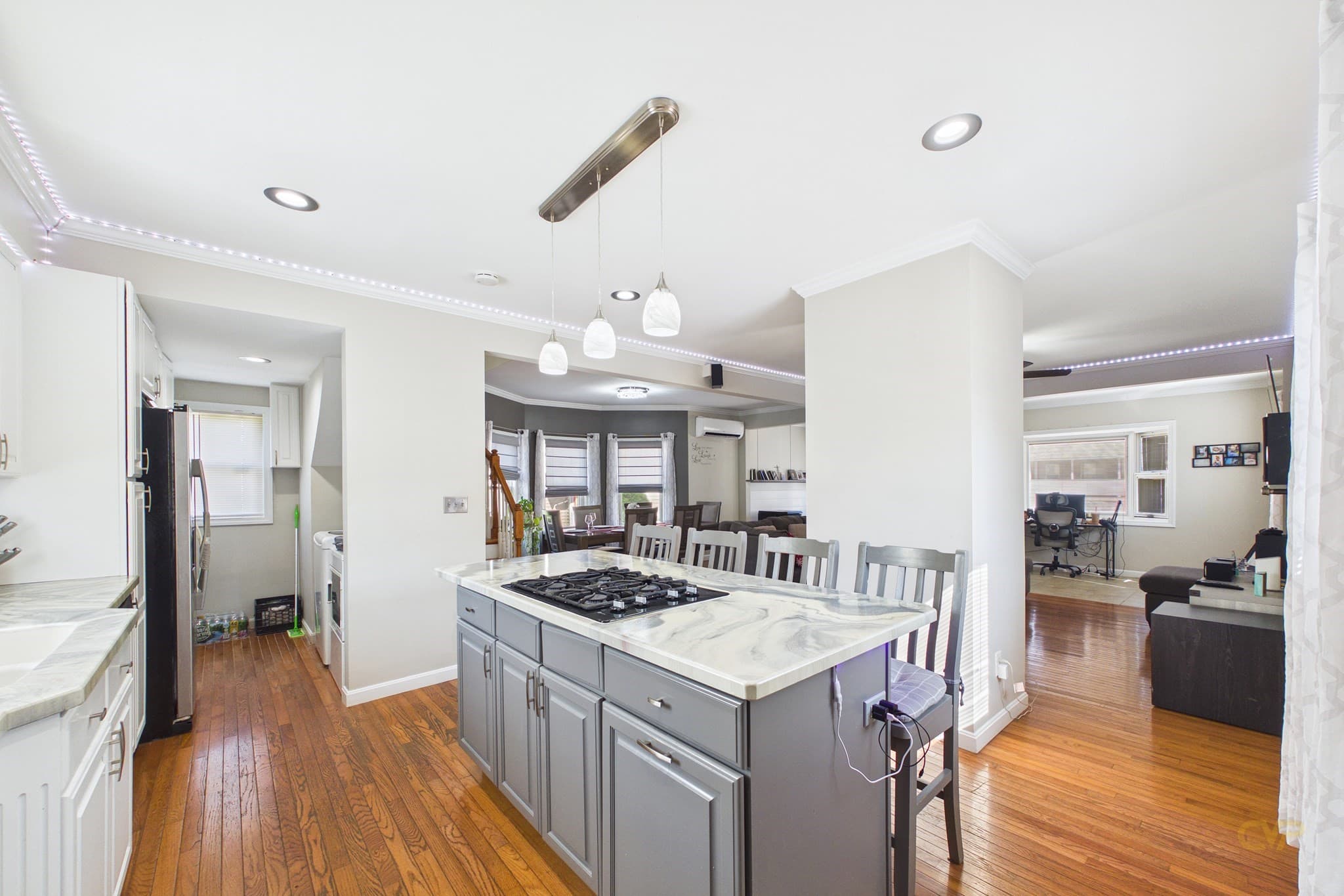 Single Family Residence at 206 Austin St, New Bedford MA 02740, photo 14 of 33