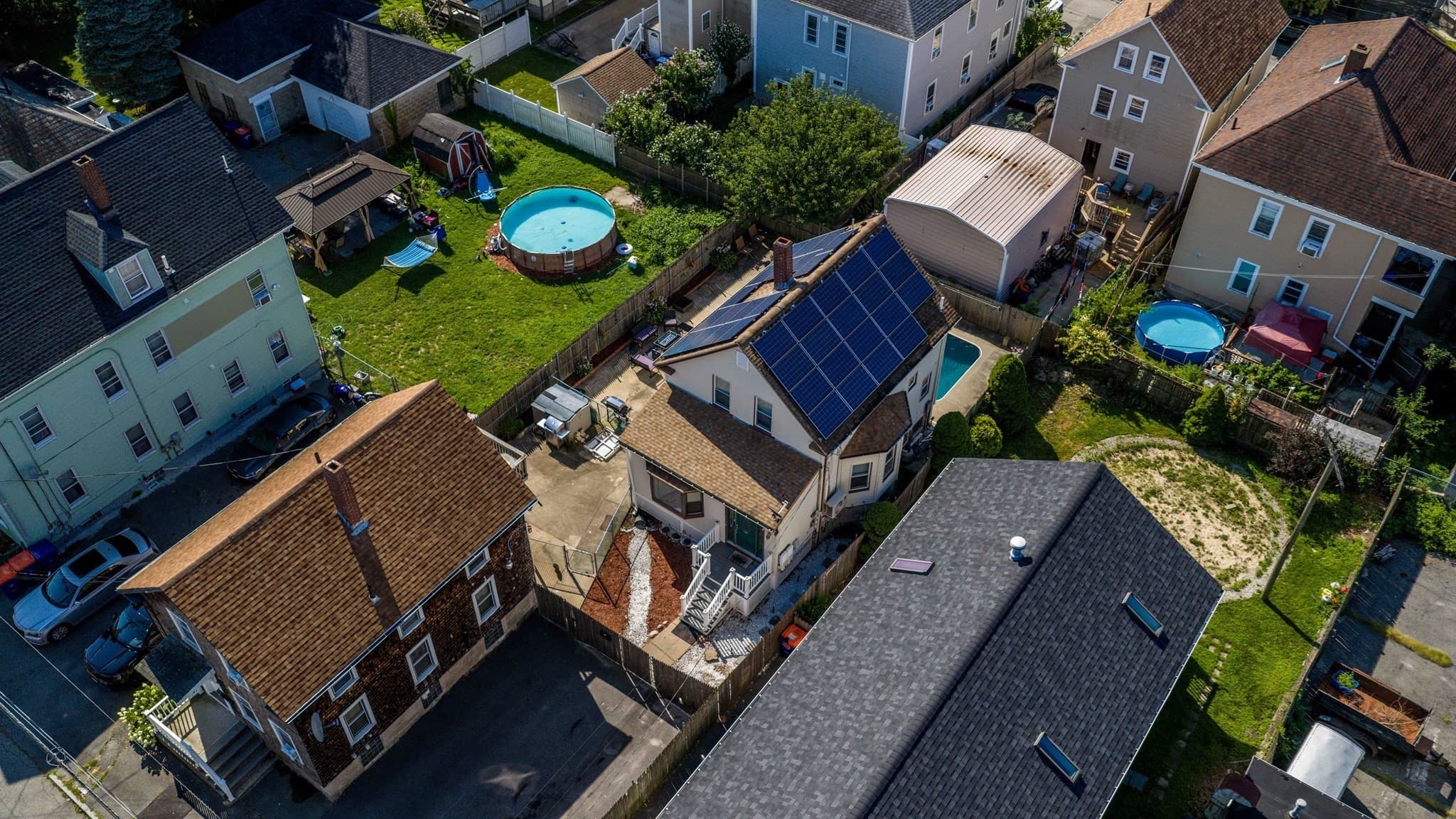 Single Family Residence at 206 Austin St, New Bedford MA 02740, photo 4 of 33