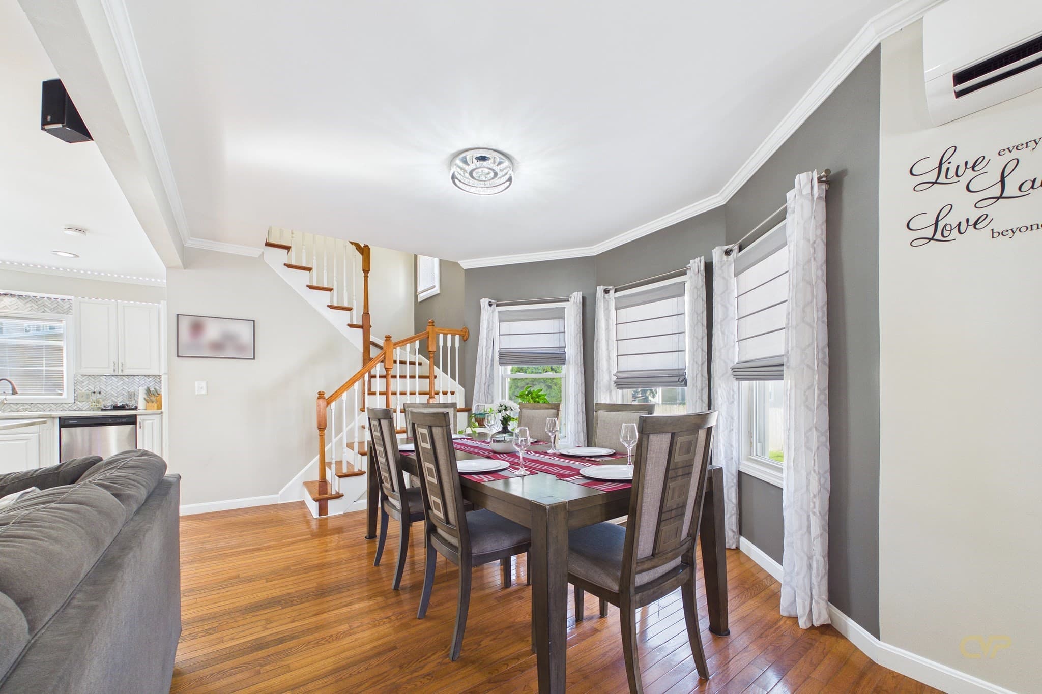 Single Family Residence at 206 Austin St, New Bedford MA 02740, photo 8 of 33