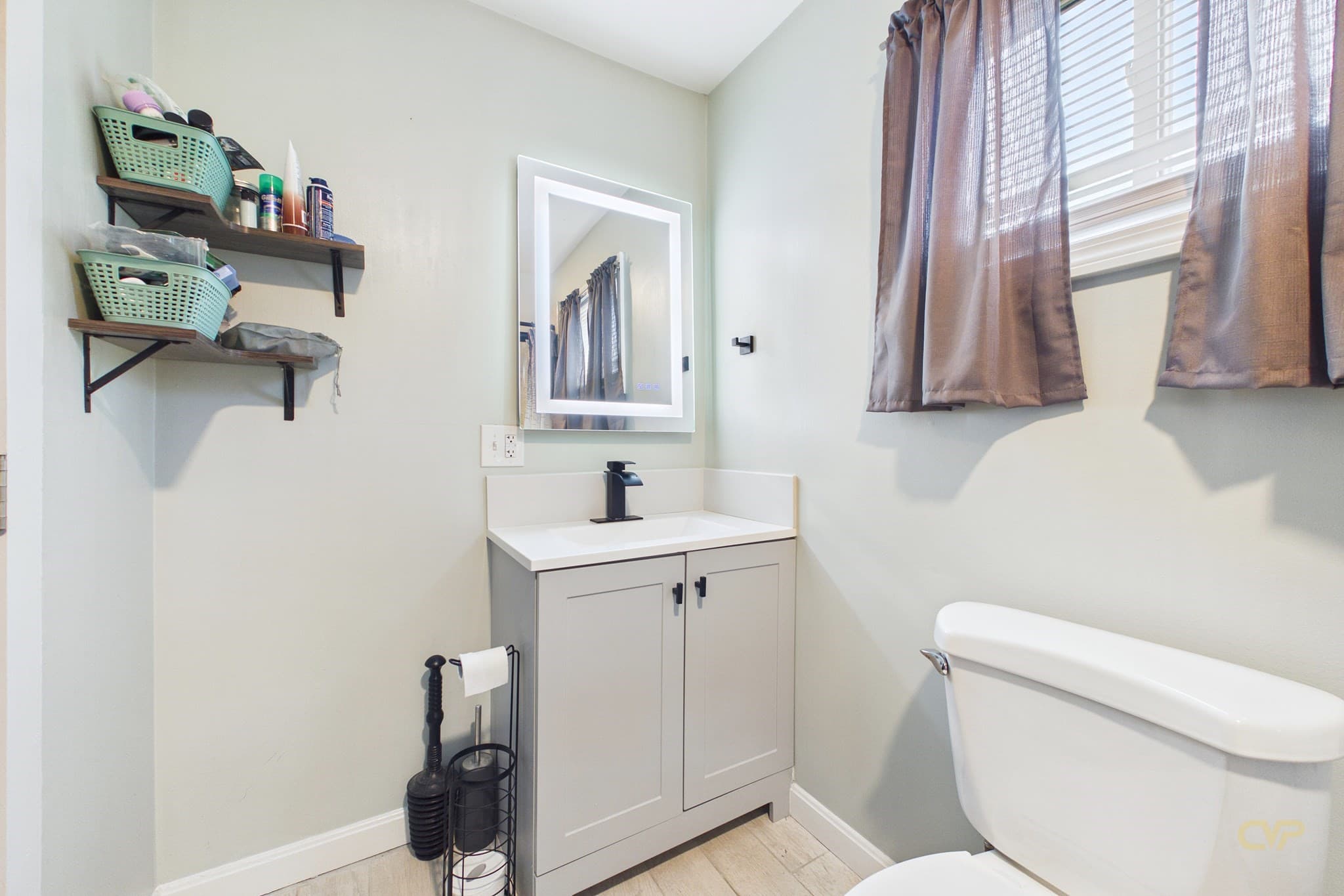 Single Family Residence at 206 Austin St, New Bedford MA 02740, photo 21 of 33