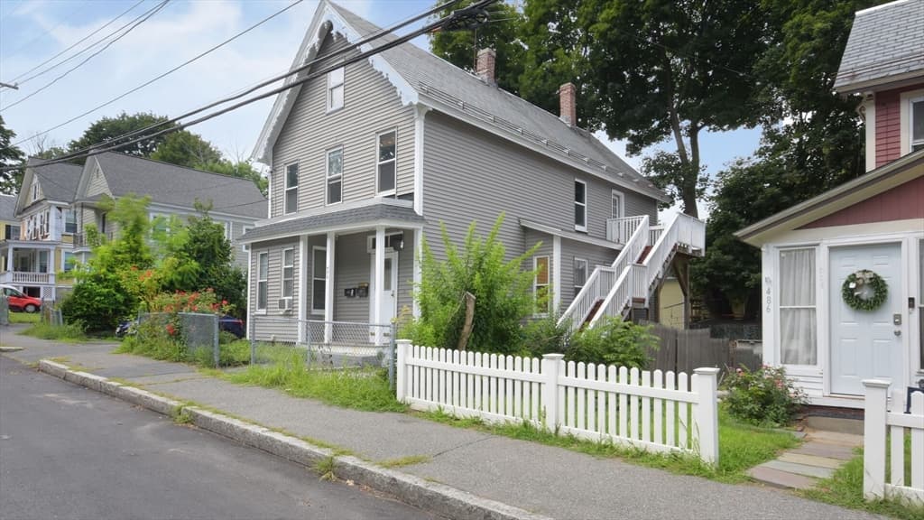 480 E Merrimack St, Lowell MA 01852 photo 2