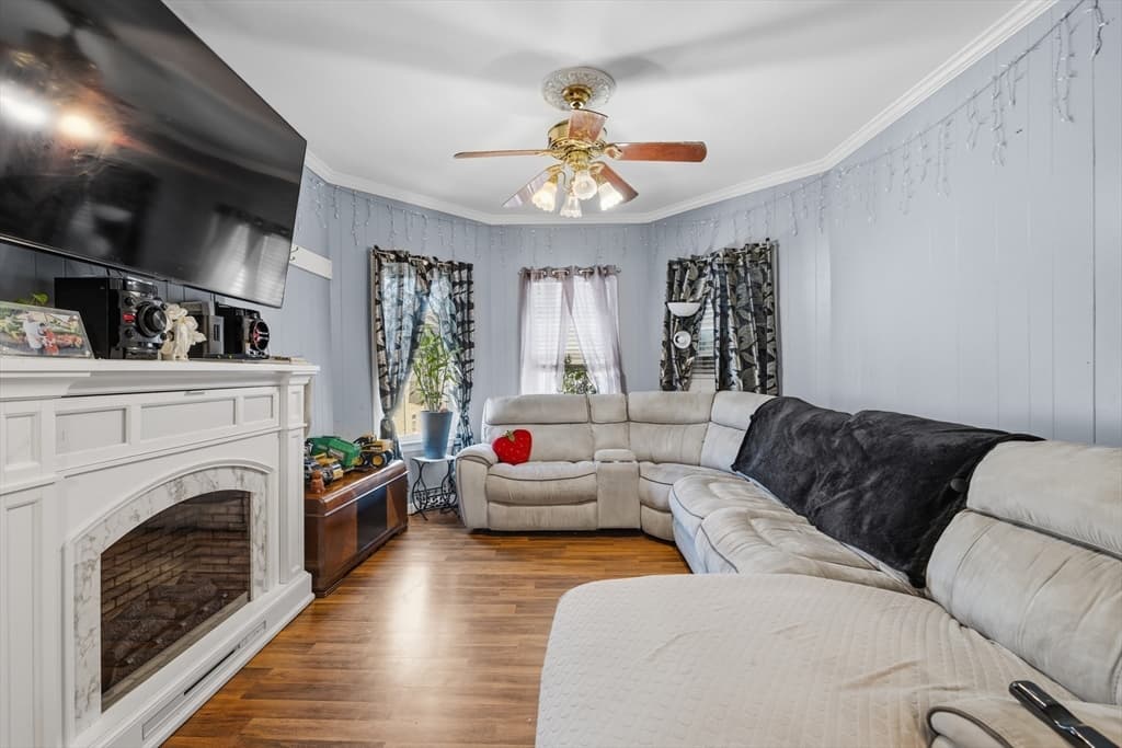 85 Jouvette St, New Bedford MA 02744 photo 8