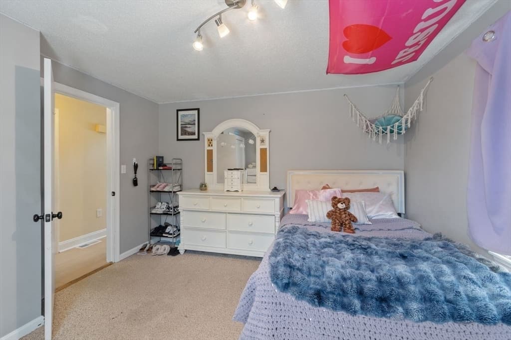 Condominium at 77 Merrimack Meadows Ln # 77, Tewksbury MA 01876, Tewksbury, photo 27 of 42