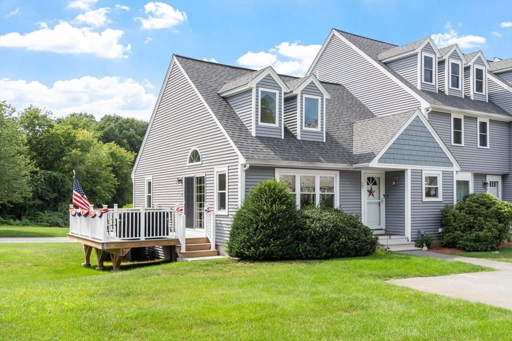 77 Merrimack Meadows Ln # 77, Tewksbury MA 01876