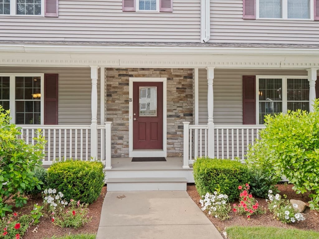 262 Winn Street # B, Burlington MA 01803 photo 2