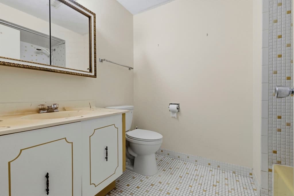 1002 Paradise Rd # 1C, Swampscott MA 01907 photo 20