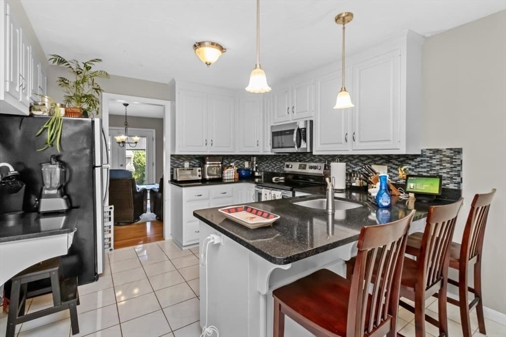 28 Pemberton St # B, Walpole MA 02081 photo 9