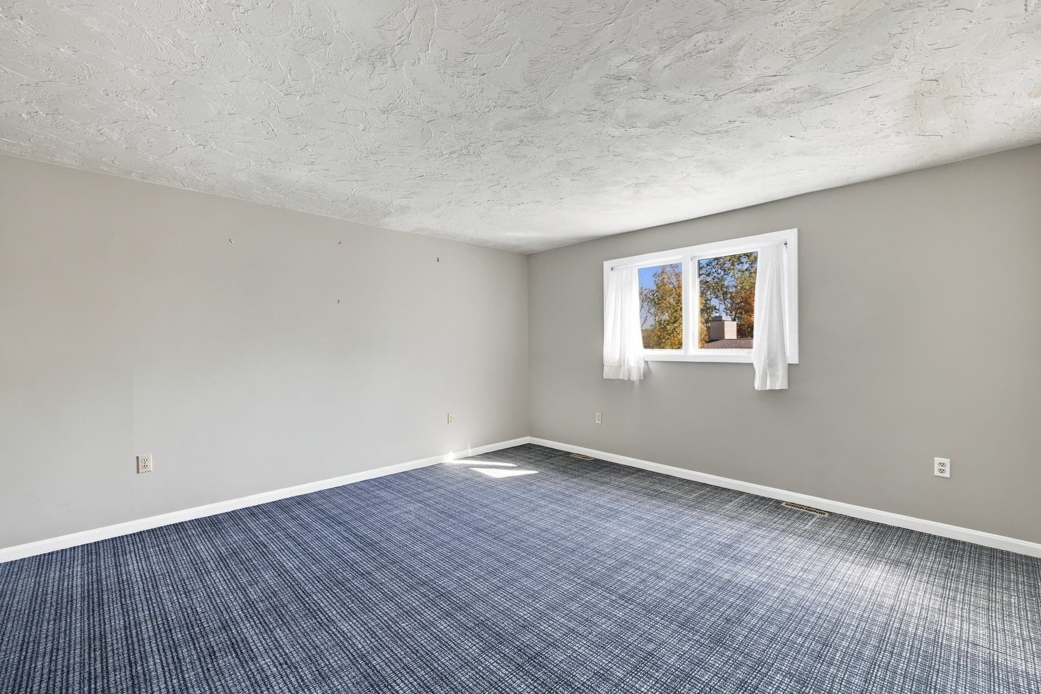 Condominium at 28 Pemberton St # B, Walpole MA 02081, photo 30 of 40