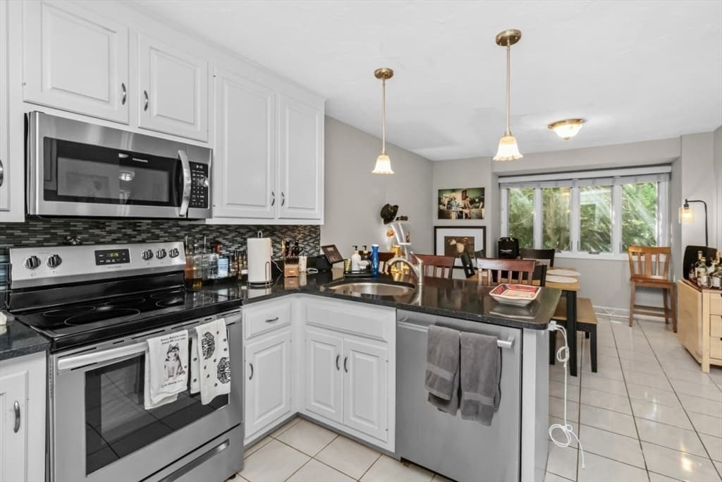 28 Pemberton St # B, Walpole MA 02081 photo 10