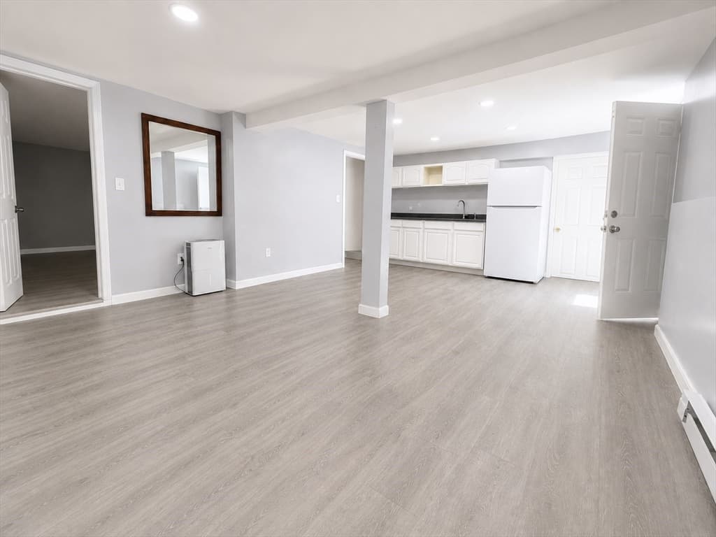 212 Vernon St, Worcester MA 01607 photo 6