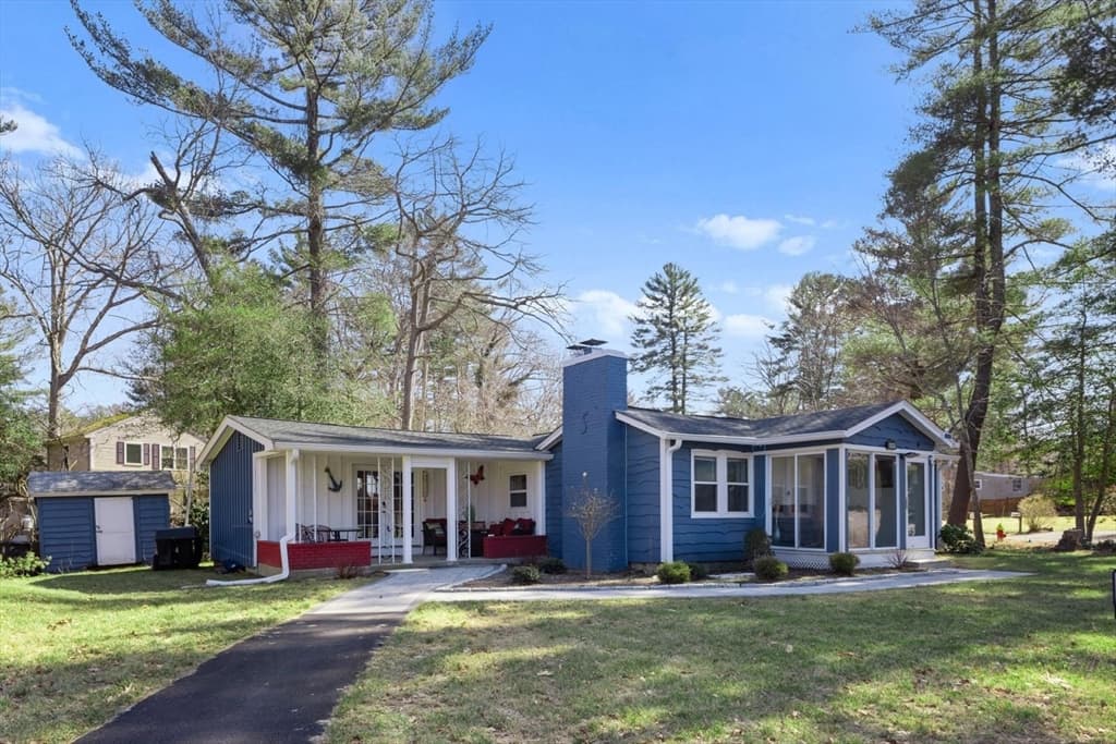 Single Family Residence at 101 Annawon Dr, Halifax MA 02338, Halifax, photo 5 of 16