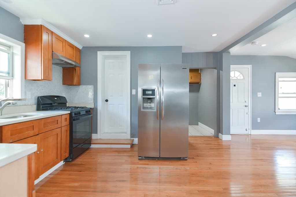 27 Houghton St, Boston MA 02122 photo 13