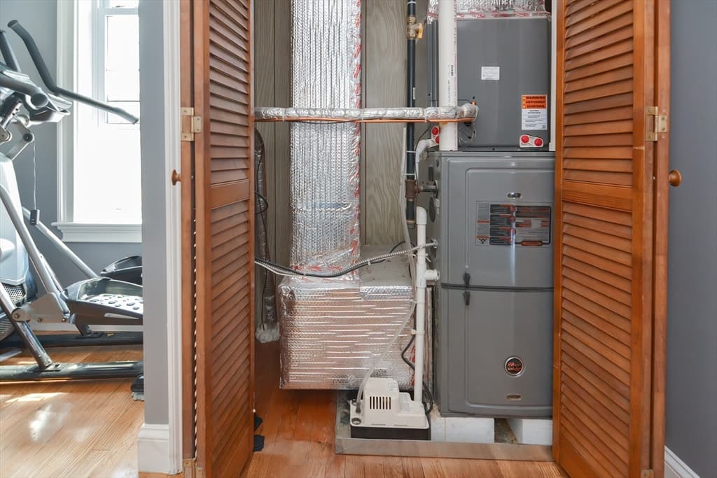27 Houghton St, Boston MA 02122 photo 26
