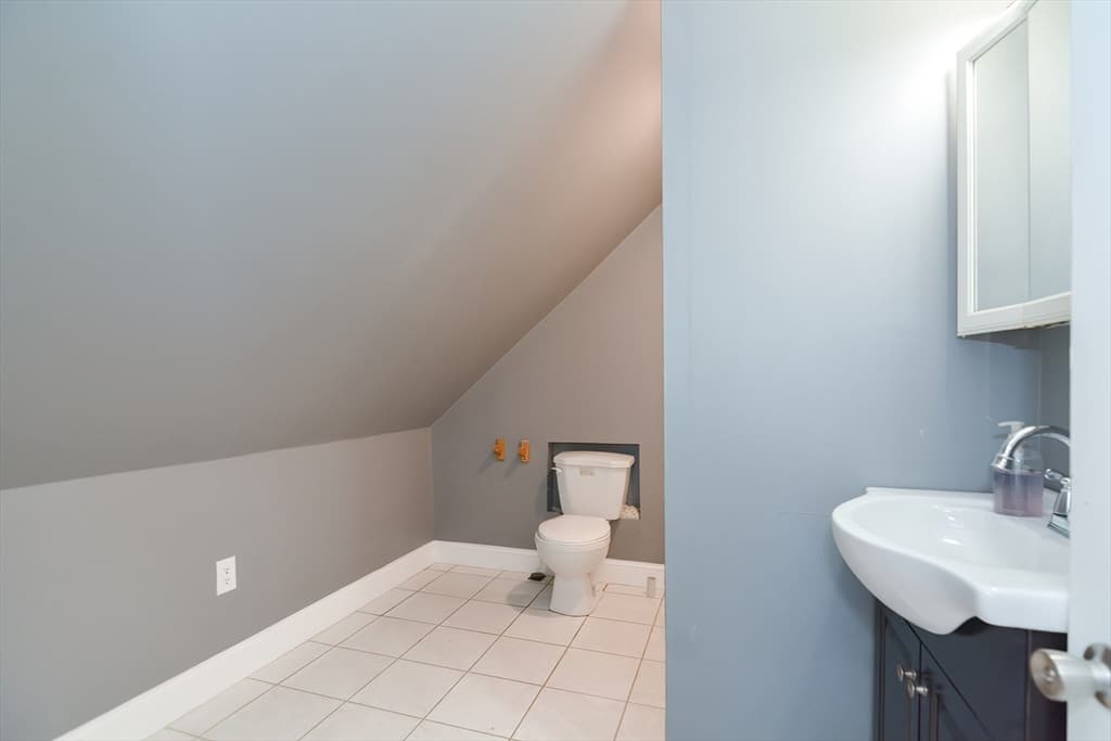 27 Houghton St, Boston MA 02122 photo 24