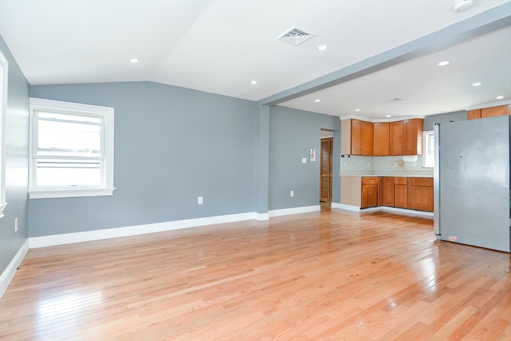 27 Houghton St, Boston MA 02122 photo 10