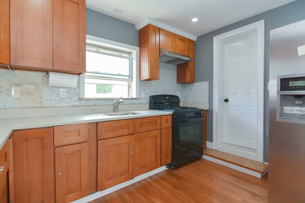 27 Houghton St, Boston MA 02122 photo 14