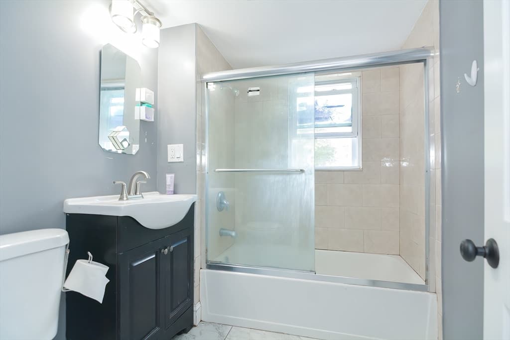 27 Houghton St, Boston MA 02122 photo 18