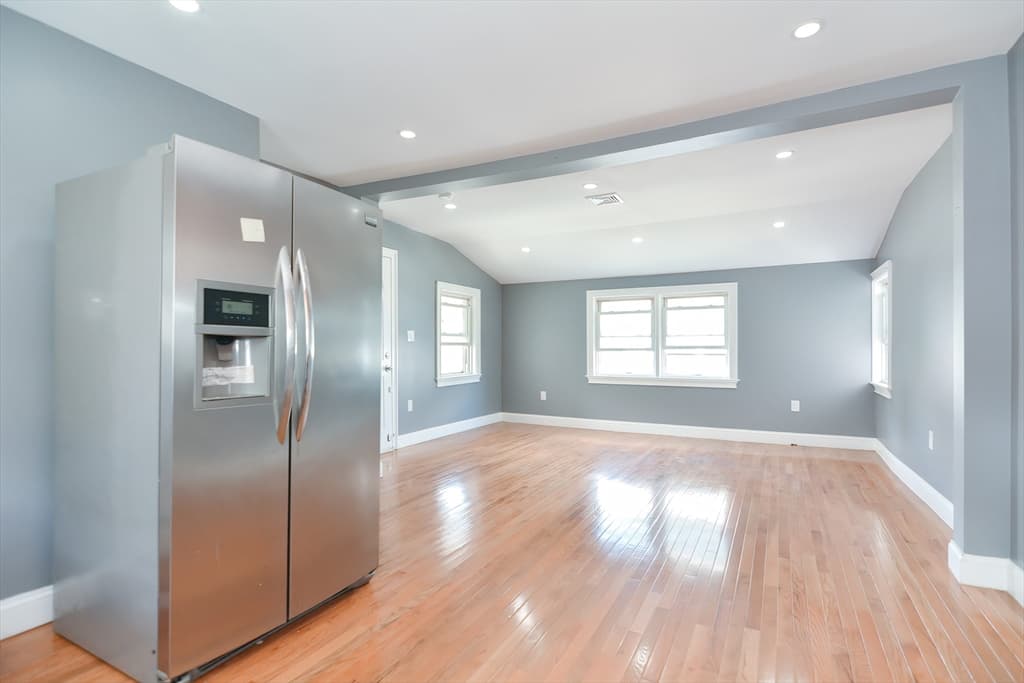 27 Houghton St, Boston MA 02122 photo 15